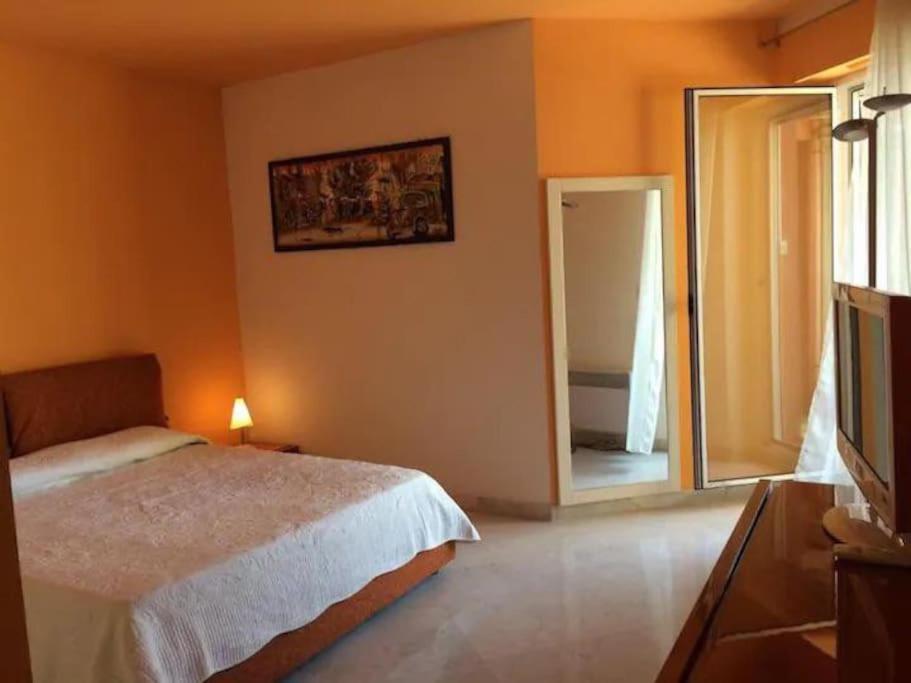 Victoria Bilocale Centro Citta E Vista Mare Apartman Menton Kültér fotó